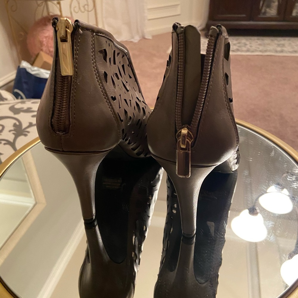Open toe slings - Picture 3 of 4
